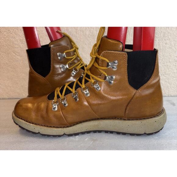 Danner Vertigo 917 Gold Rush Mens 12 Brown Huckberry Gore-Tex Vibram Boots 32381